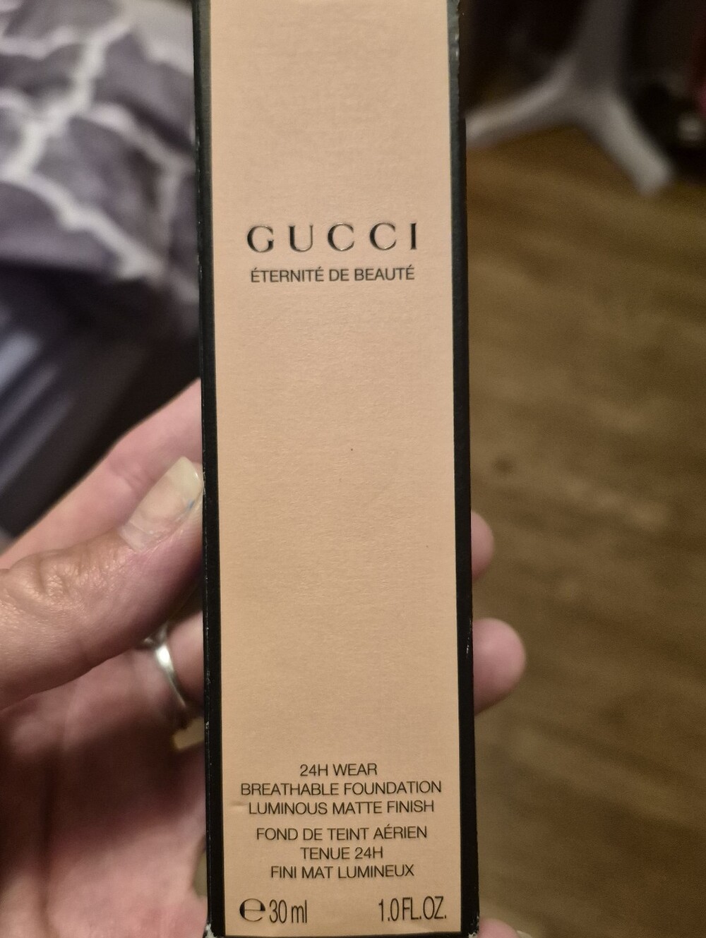 NIB GUCCI Foundation Medium Shade